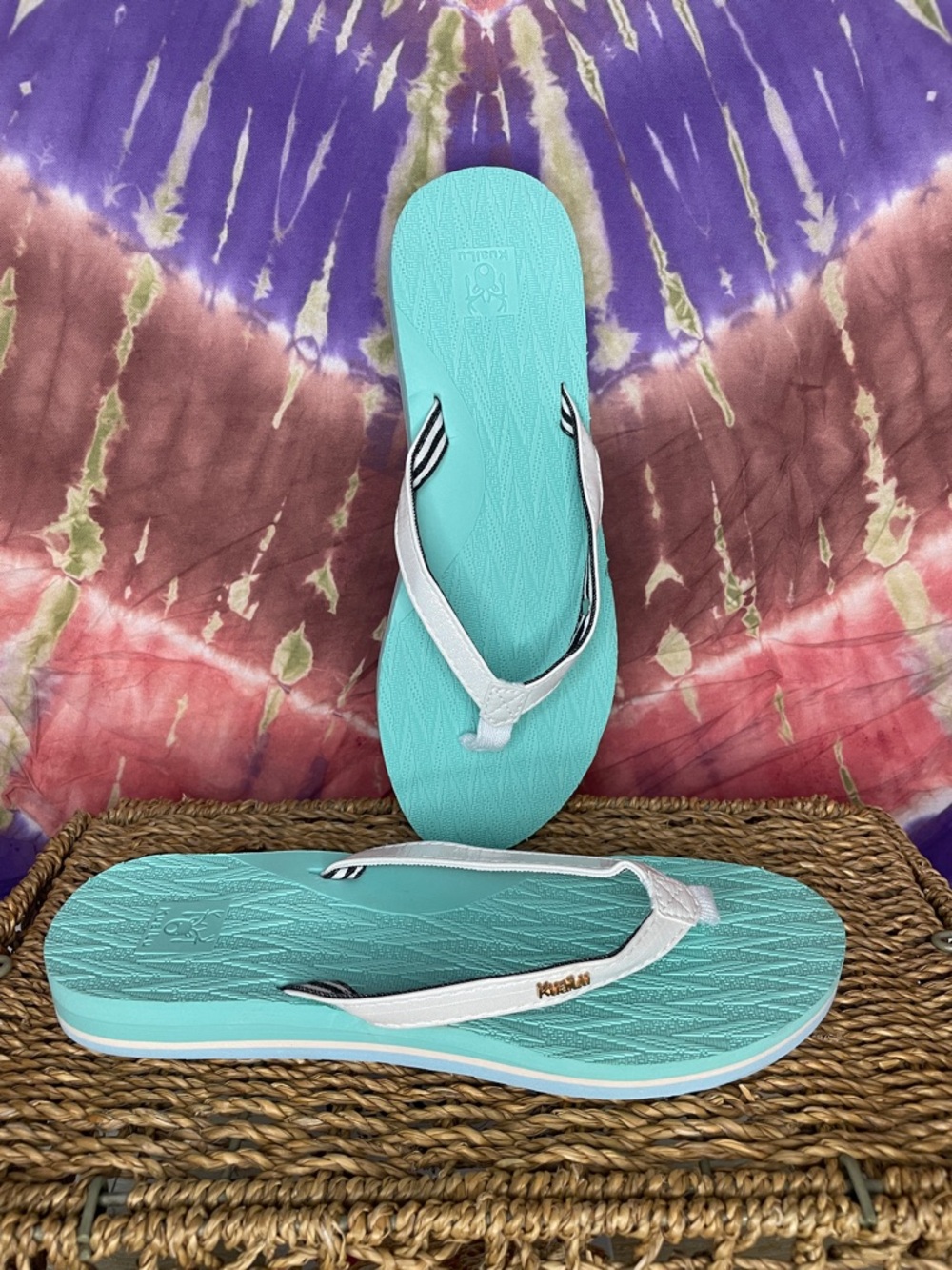 KuaiLu Aqua Mint Flip Flops with White Iridescent Straps Arch Support Sz 8 NEW!